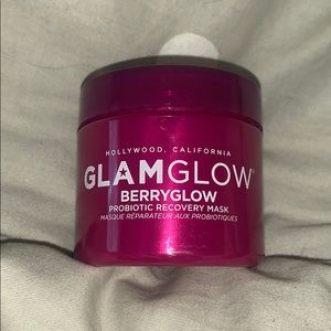 Glam glow berry glow face mask